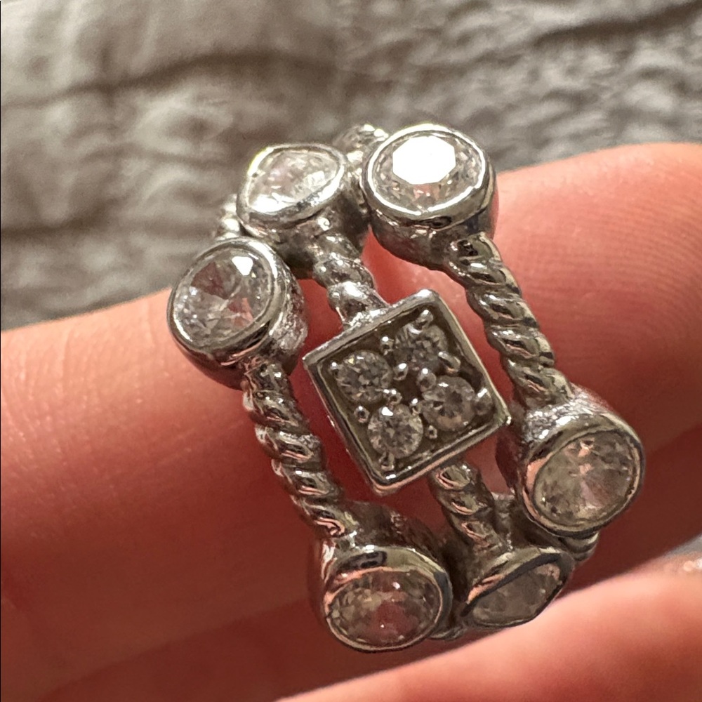 Sterling silver ring with CZ